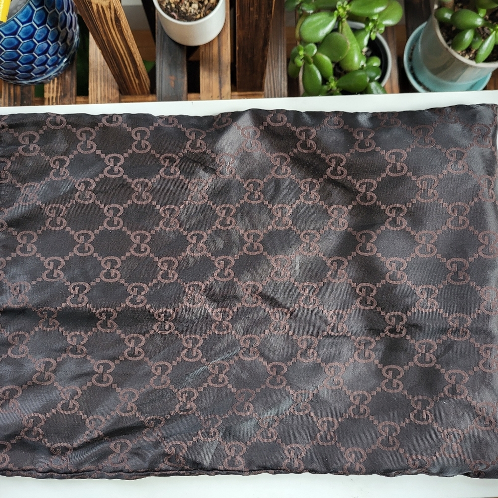 $3 start Authentic GUCCI dust cover